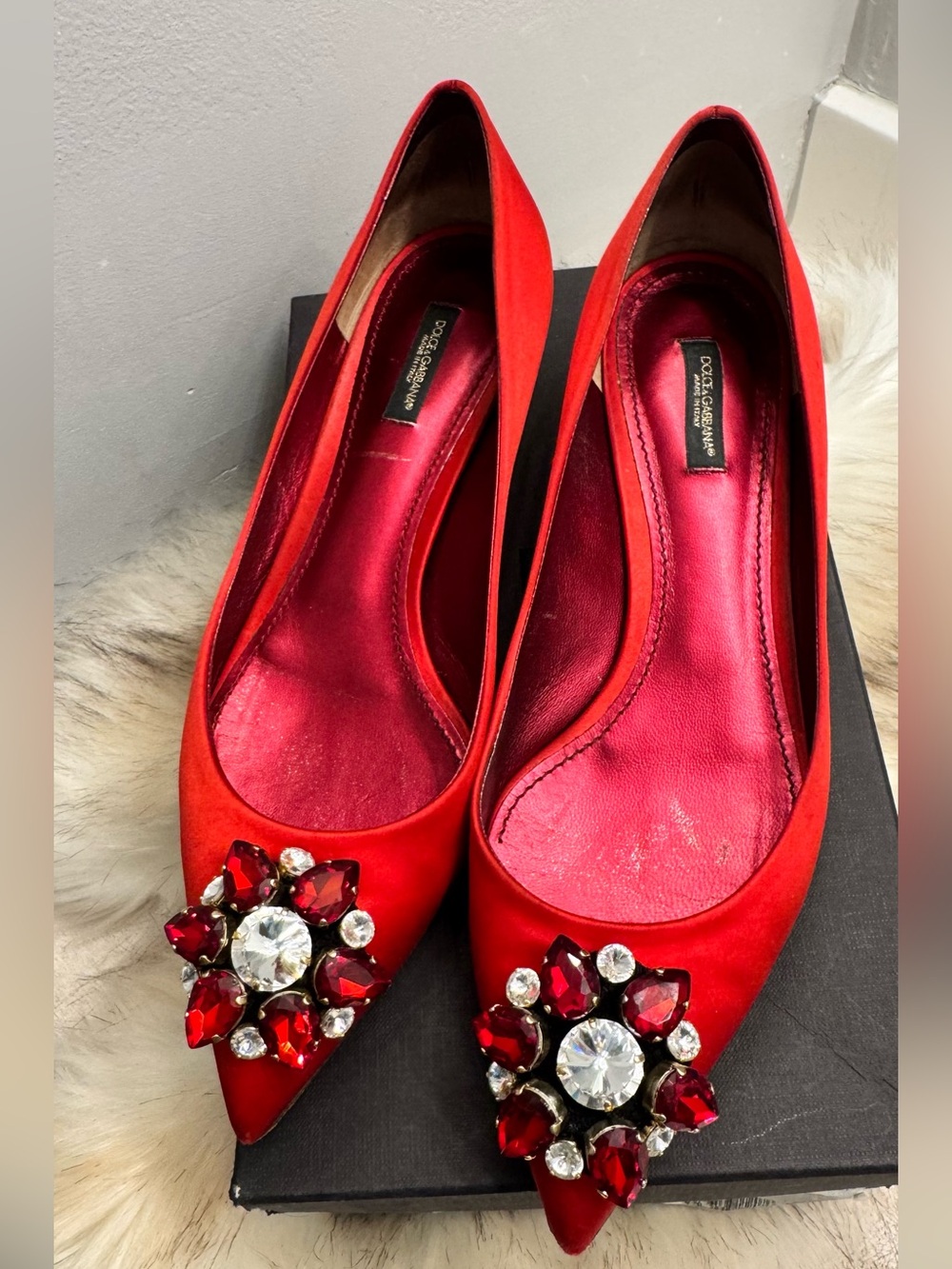 Dolce & Gabbana Red Jeweled Pointed-Toe kitten heel
